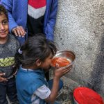 Gazze’de yemek dağıtımı yapıldı