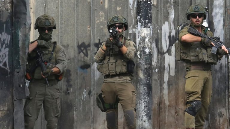 Gazze’deki ataklara katılan bir İsrail askeri intihar etti