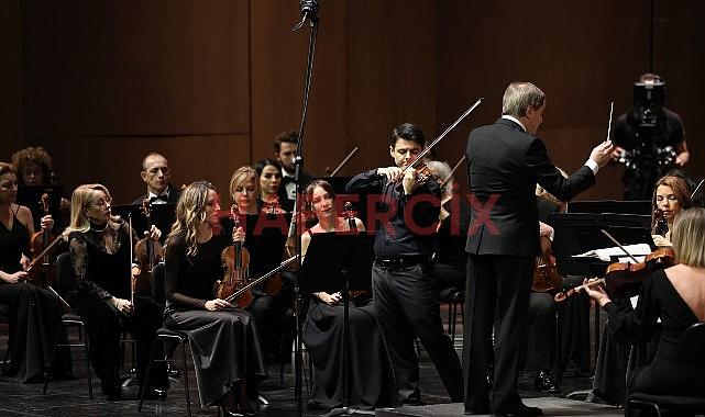 İstanbul Devlet Senfoni Orkestrası Aralık ayının birinci konserinde keman virtüözü Robert Lakatos’u ağırladı