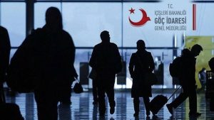 İstanbul Valiliği’nden ‘Fatih’te düzensiz göçmen yoğunluğu’ iddialarına yalanlama