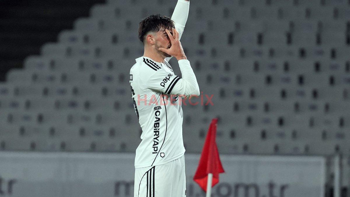 Jota Silva birinci defa 11’de başladığı maçta golünü kaydetti