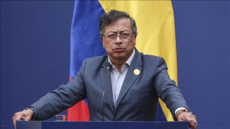 Kolombiya lideri Petro: Uyuşturucuyla mücadele mazeretiyle tehdit ediliyoruz